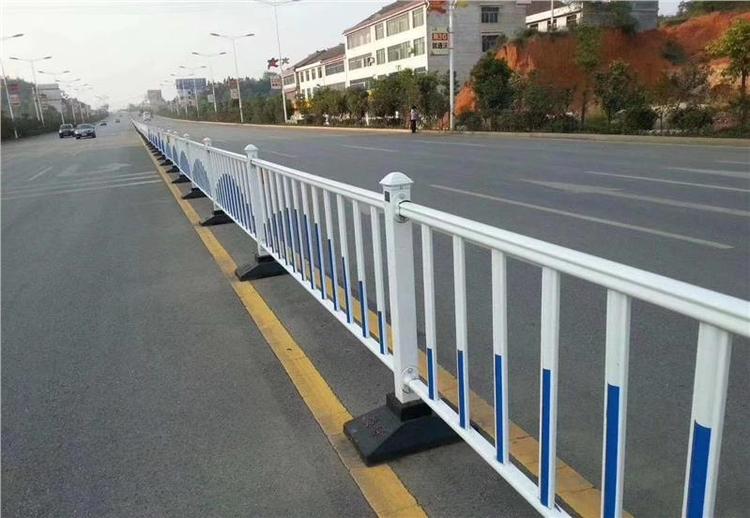 如何安裝市政護(hù)欄 如何安裝市政護(hù)欄